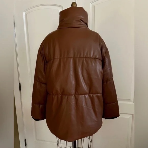 NWOT Saddle Brown Puffer - Picture 5 of 8